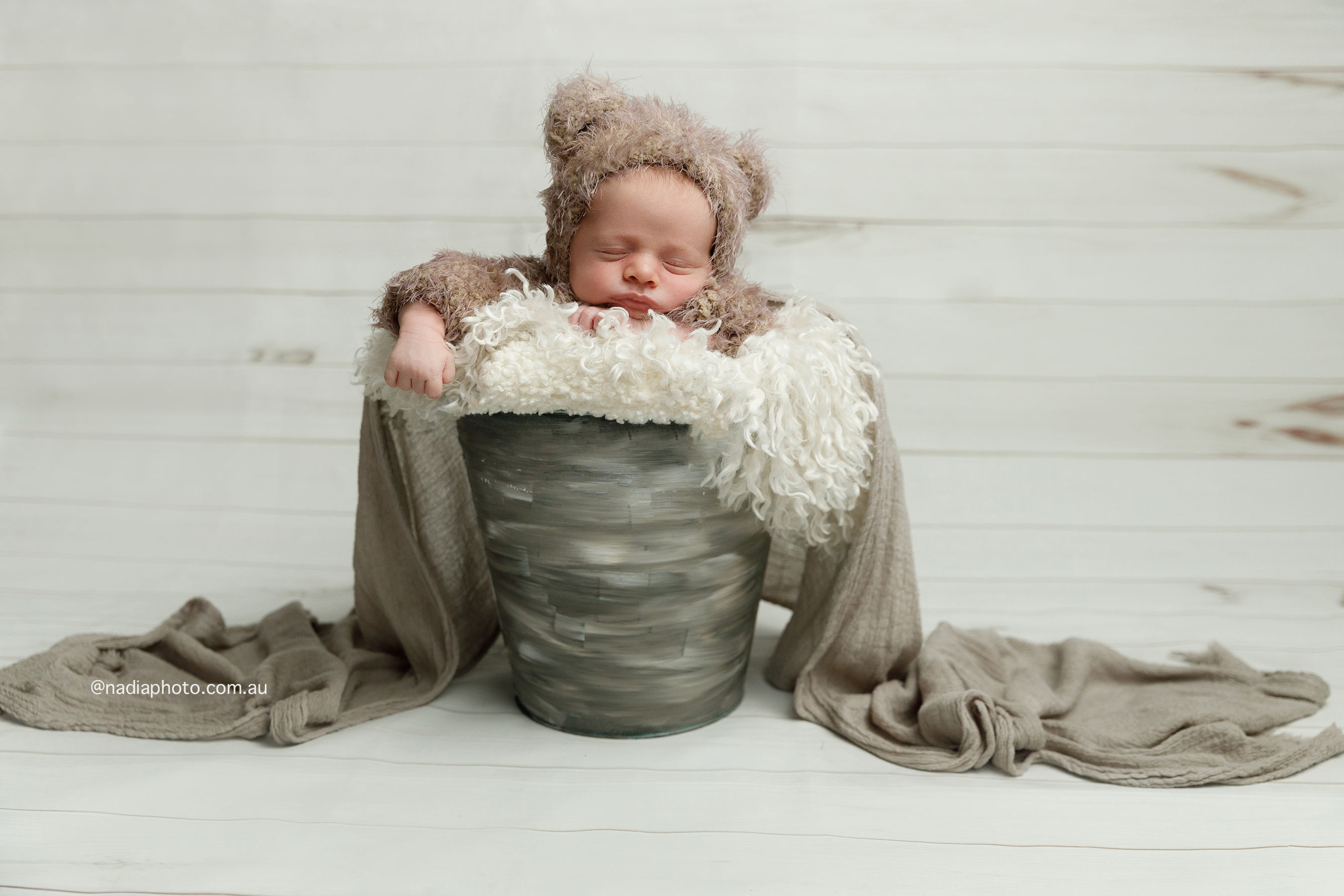 Family photoshoot with newborn baby - Brisbane