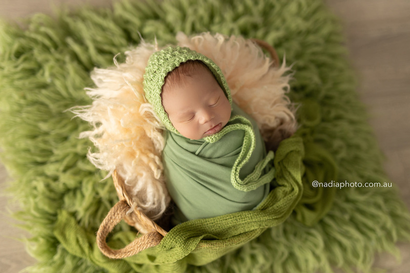 newborn photographer brisbane by Nadia Photo