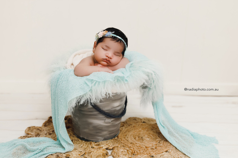 newborn photographer brisbane by Nadia Photo