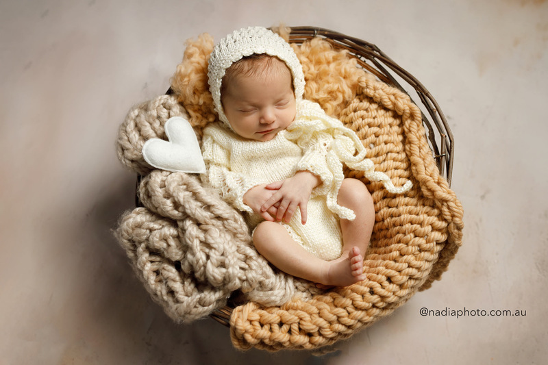 newborn photographer brisbane by Nadia Photo