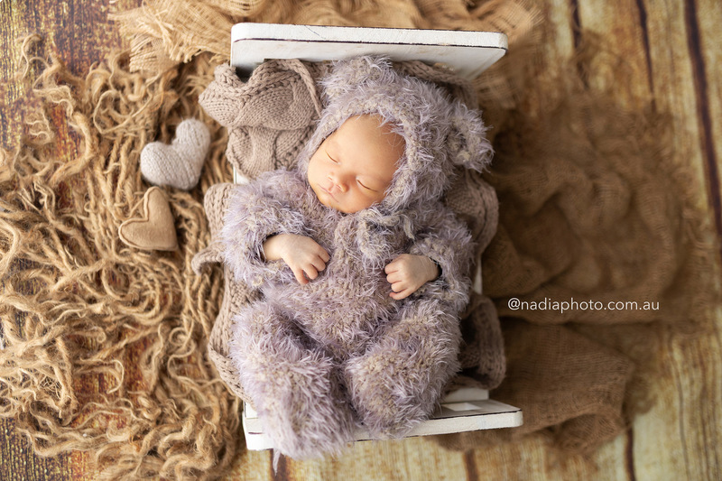 newborn photographer brisbane by Nadia Photo