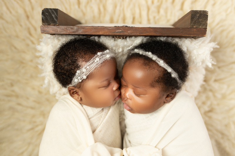 newborn photographer brisbane by Nadia Photo