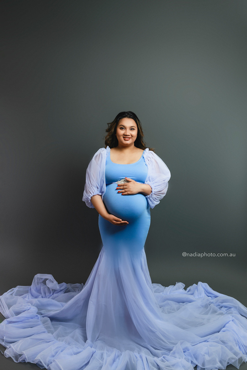 maternity photographer brisbane by Nadia Photo