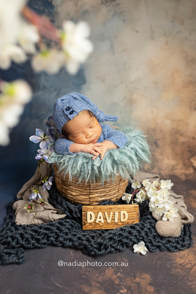 newborn photographer brisbane by Nadia Photo