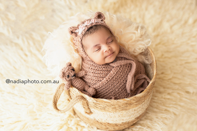 newborn photographer brisbane by Nadia Photo