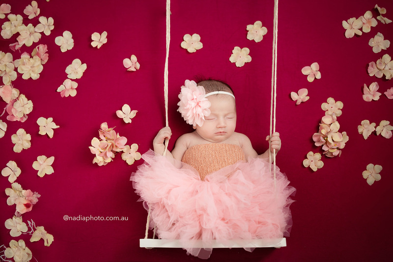 newborn photographer brisbane by Nadia Photo