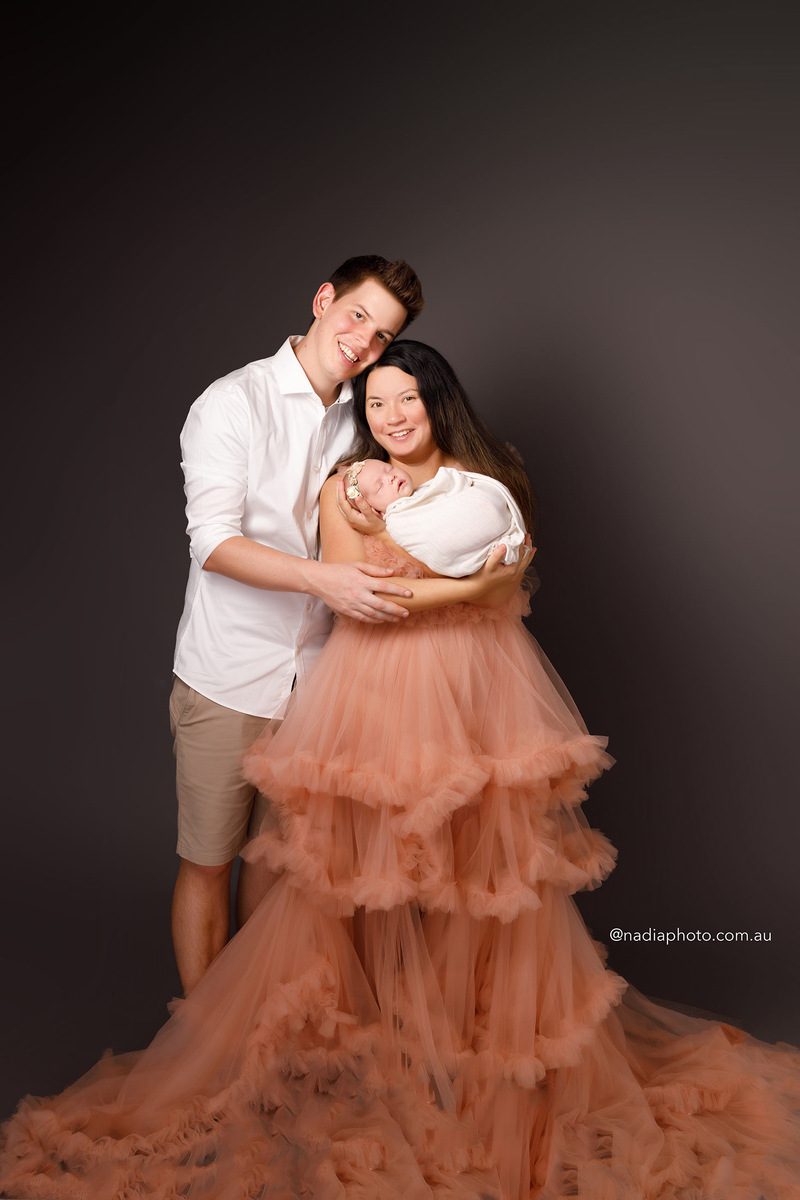 newborn photographer brisbane by Nadia Photo