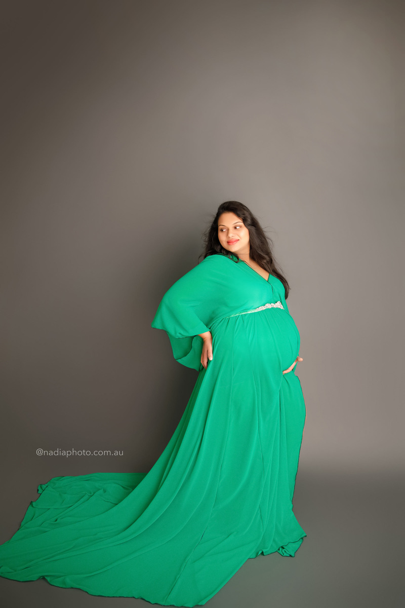 maternity photographer brisbane by Nadia Photo