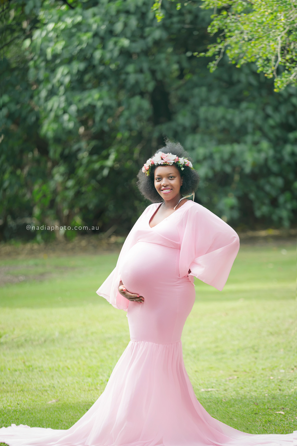 Maternity photographer Brisbane by Nadia Photo