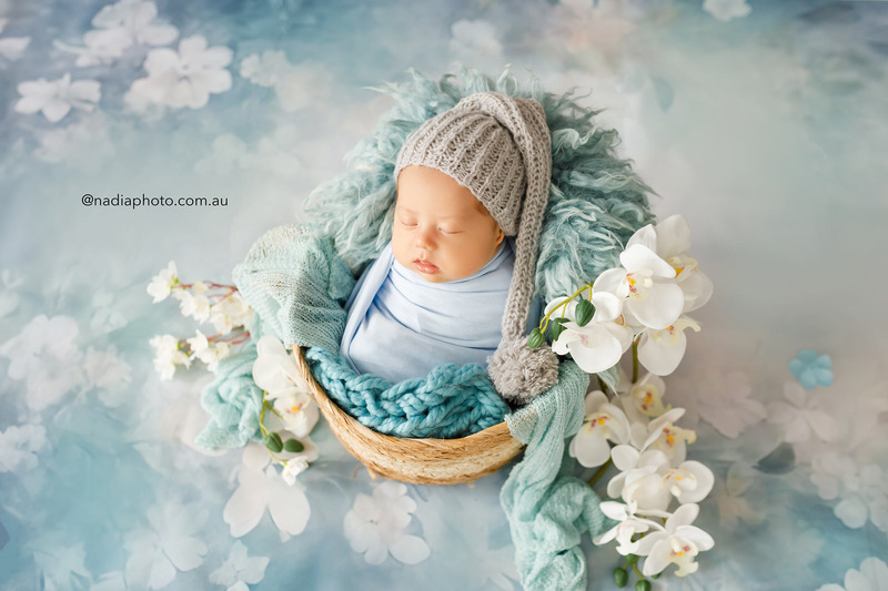 newborn photographer brisbane by Nadia Photo