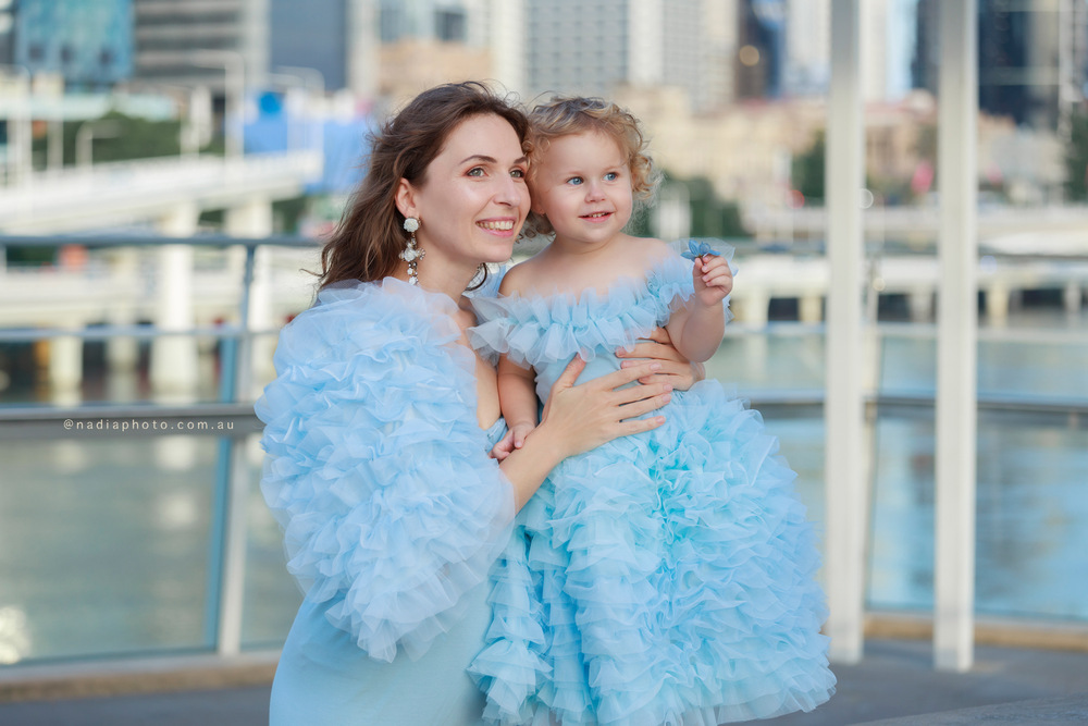 Newborn photographer Brisbane by Nadia Photo