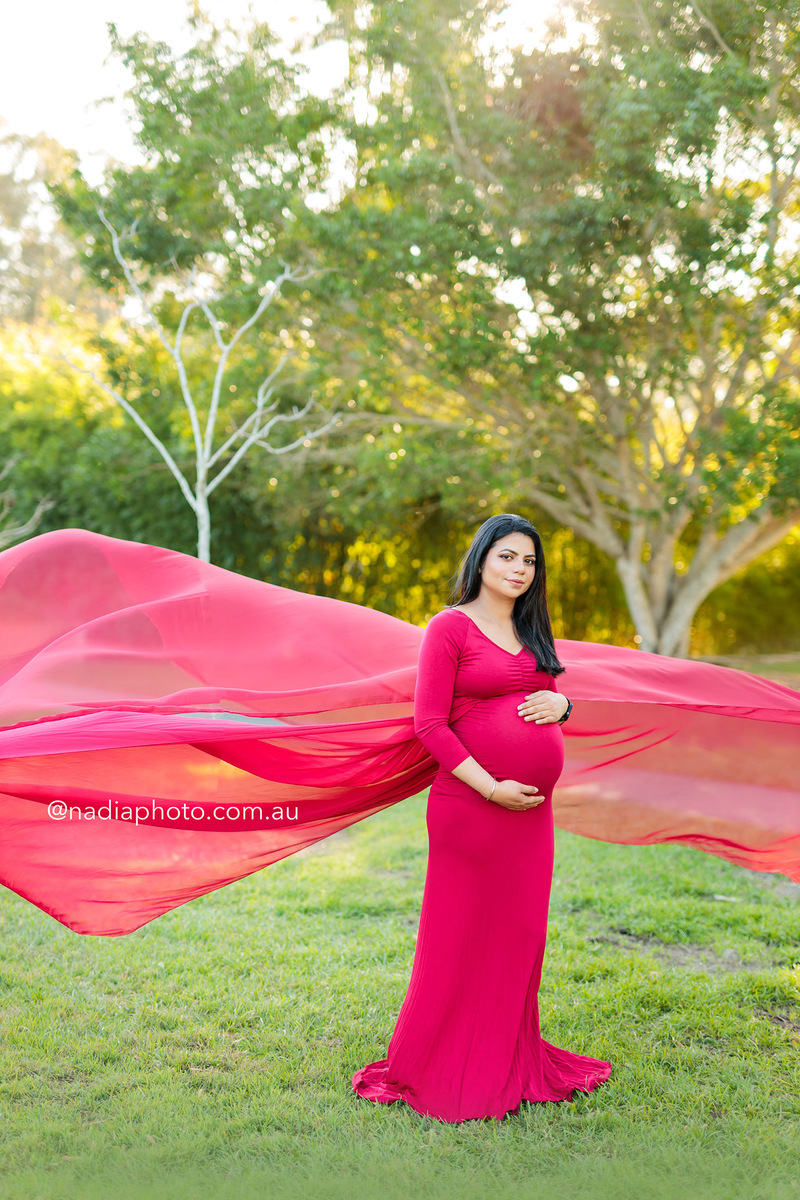 maternity photographer brisbane by Nadia Photo