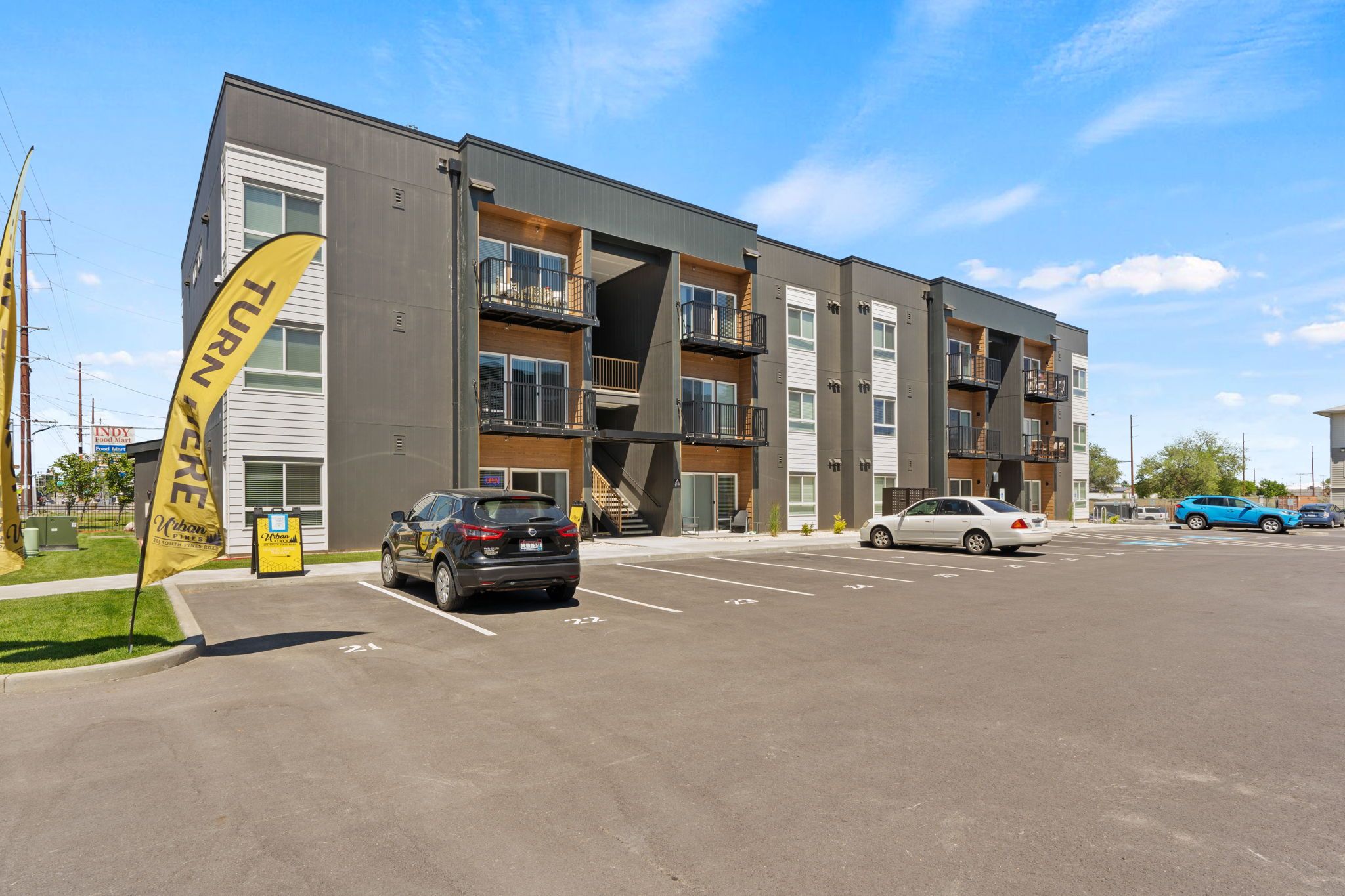 Exterior View 9