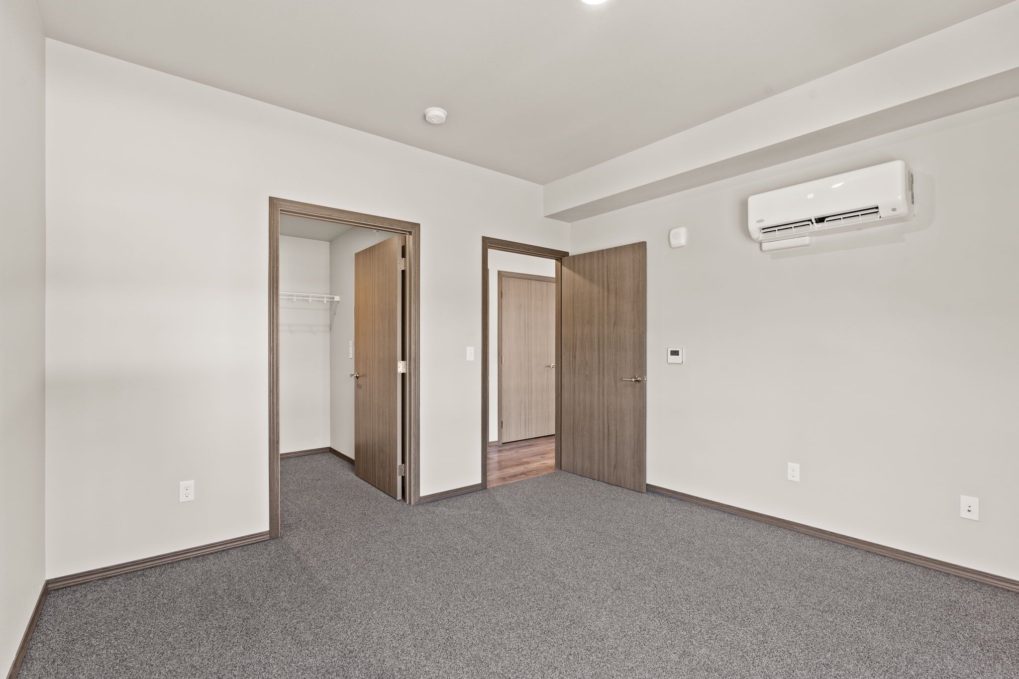 Interior View 11