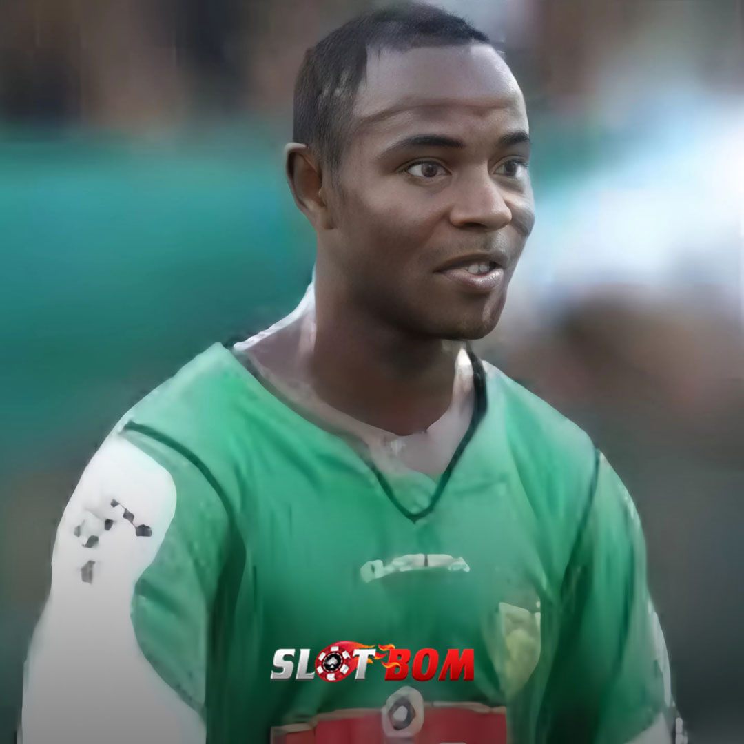 Sepak Bola Berduka: Eks Gelandang Persebaya John Tarkpor Meninggal Dunia di Usia 38 Tahun.