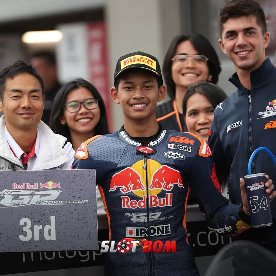 Veda Ega Pratama merebut kemenangan di Red Bull Rookies Cup 2025 seri Mugello