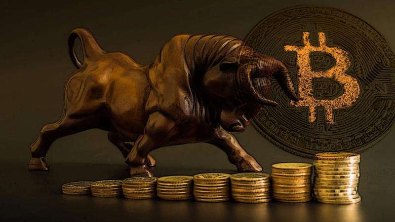 Analyst Predicts Crypto Bull Market: $100K Bitcoin, $5K Ethereum Is Path of Least Resistance