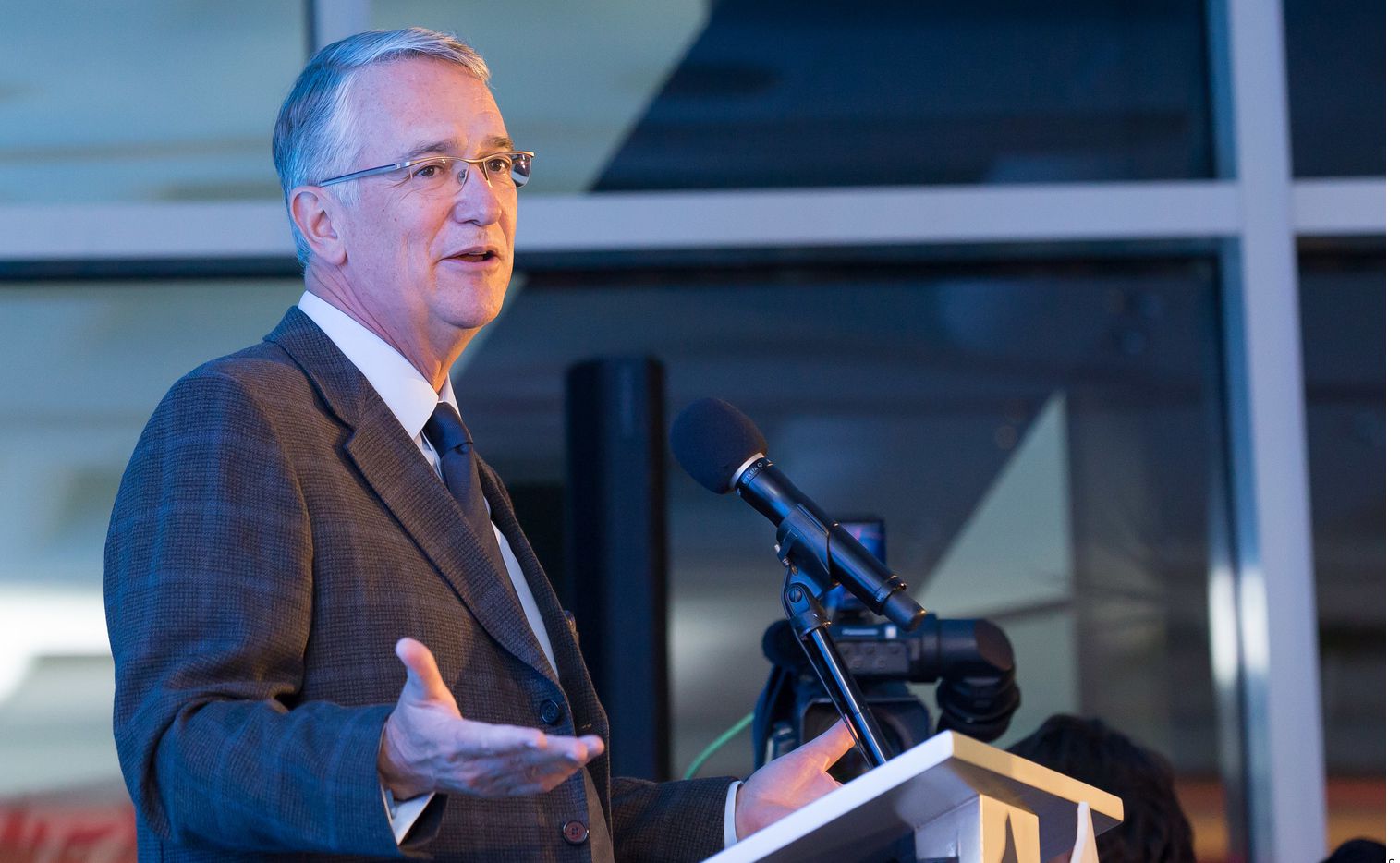 Mexico’s Third Richest Man Recommends Bitcoin, His Bank is functioning to simply accept BTC, Says fiat money may be a Fraud