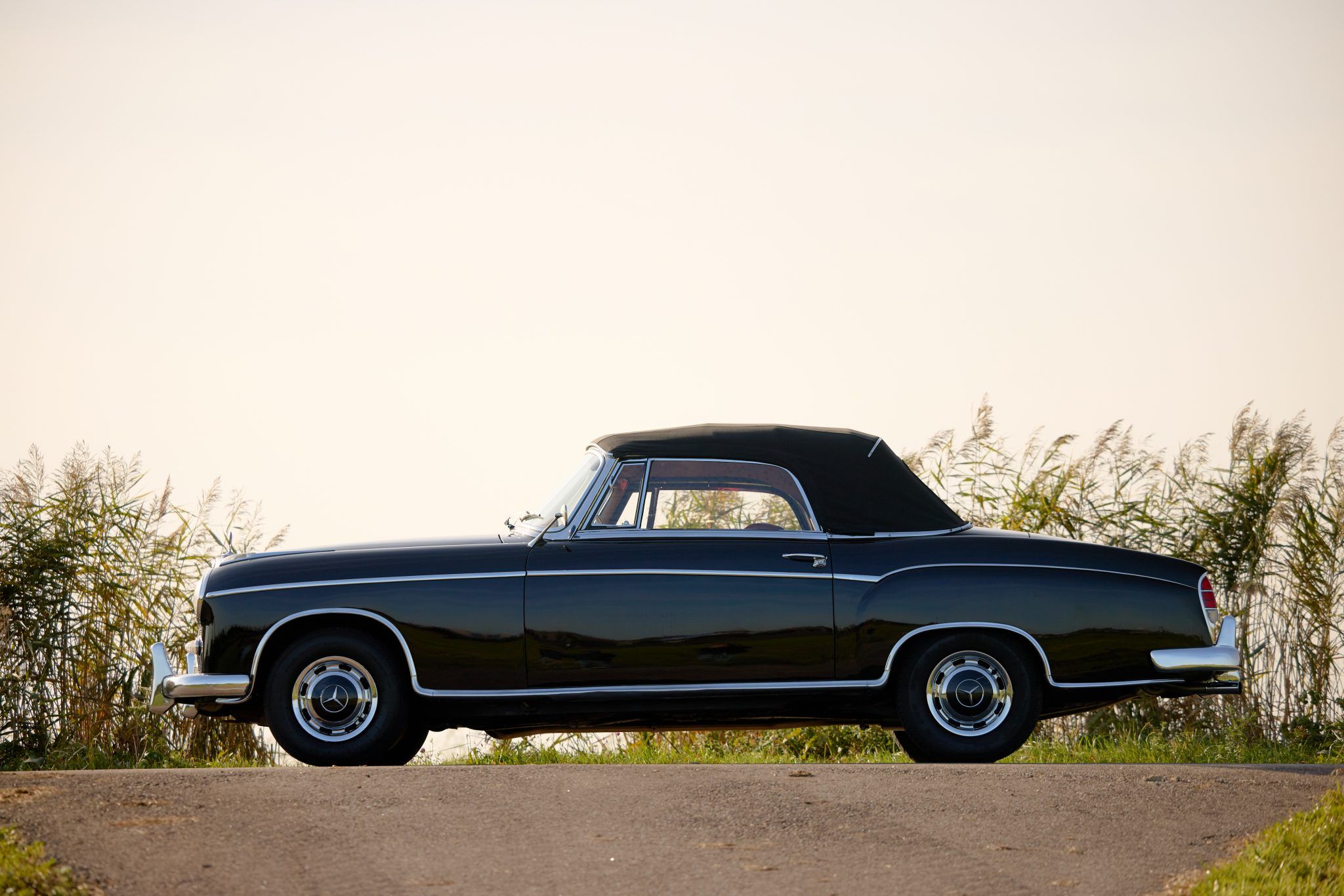 Mercedes-Benz 220 S Cabriolet