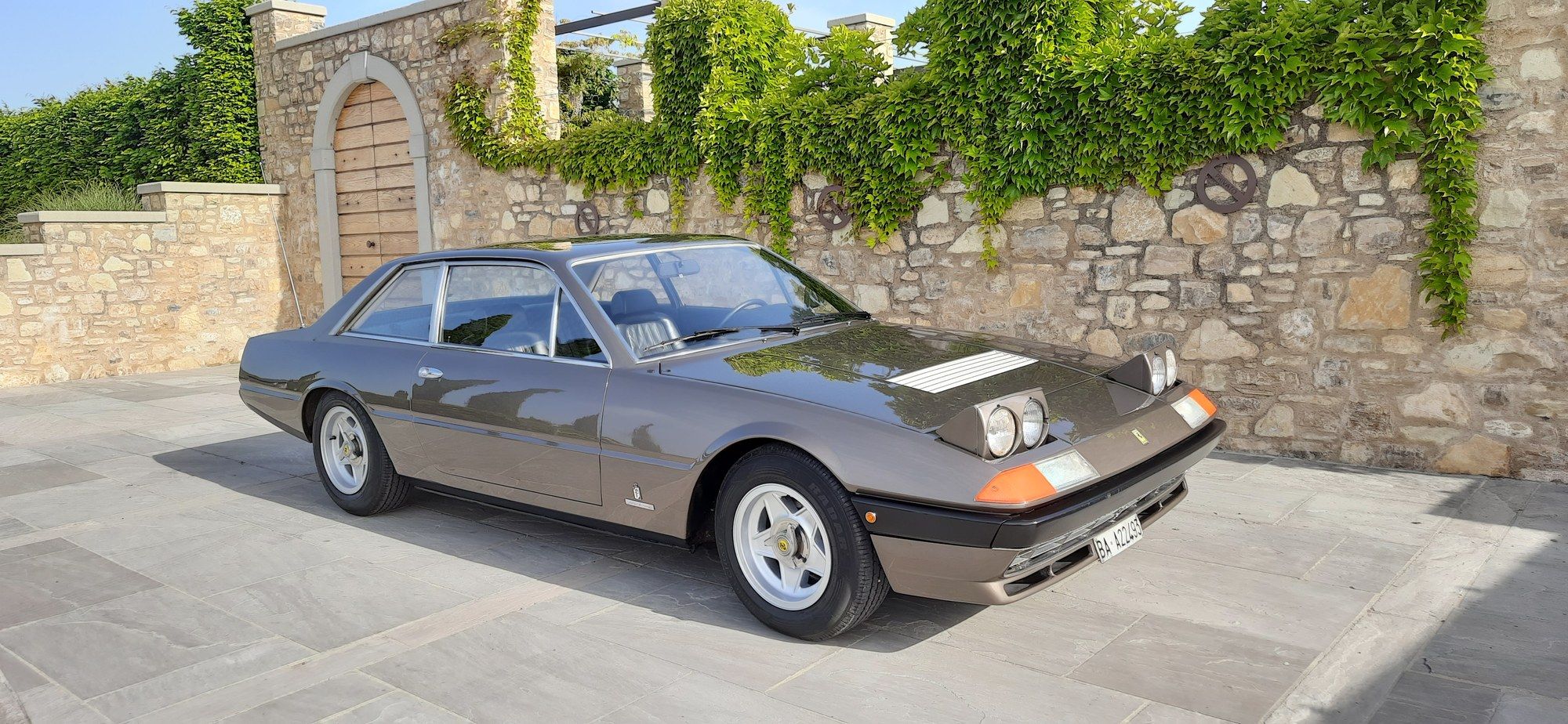 Ferrari 365 4.4 241 PS