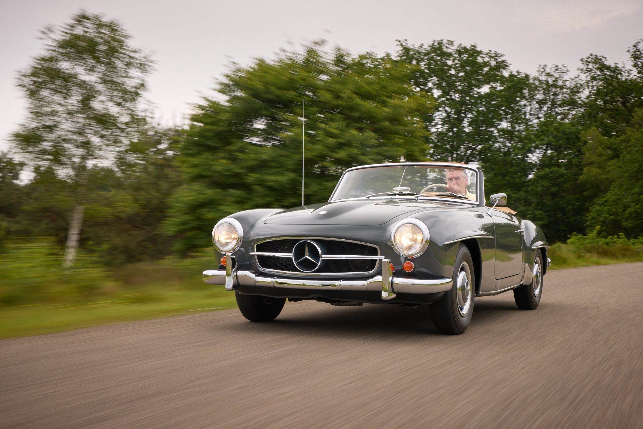 Mercedes-Benz SL 230 1.9 76 PS