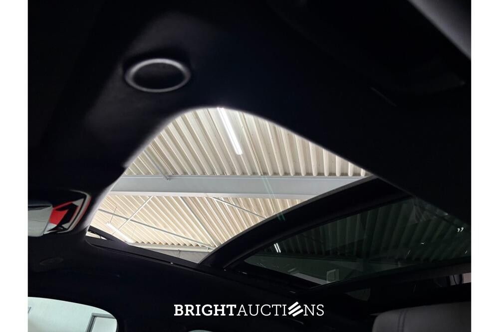 Land Rover Range Rover Velar P400e Dynamic HSE
