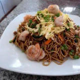Stir-Fried Noodles with Chicken, Egg and Shrimp