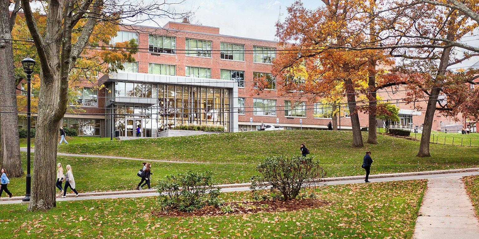 Framingham State University Ranking, Courses and Fees, Requirement