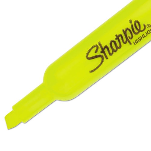 Sharpie Accent Tank Style Highlighter, Chisel Tip, Fluorescent Green