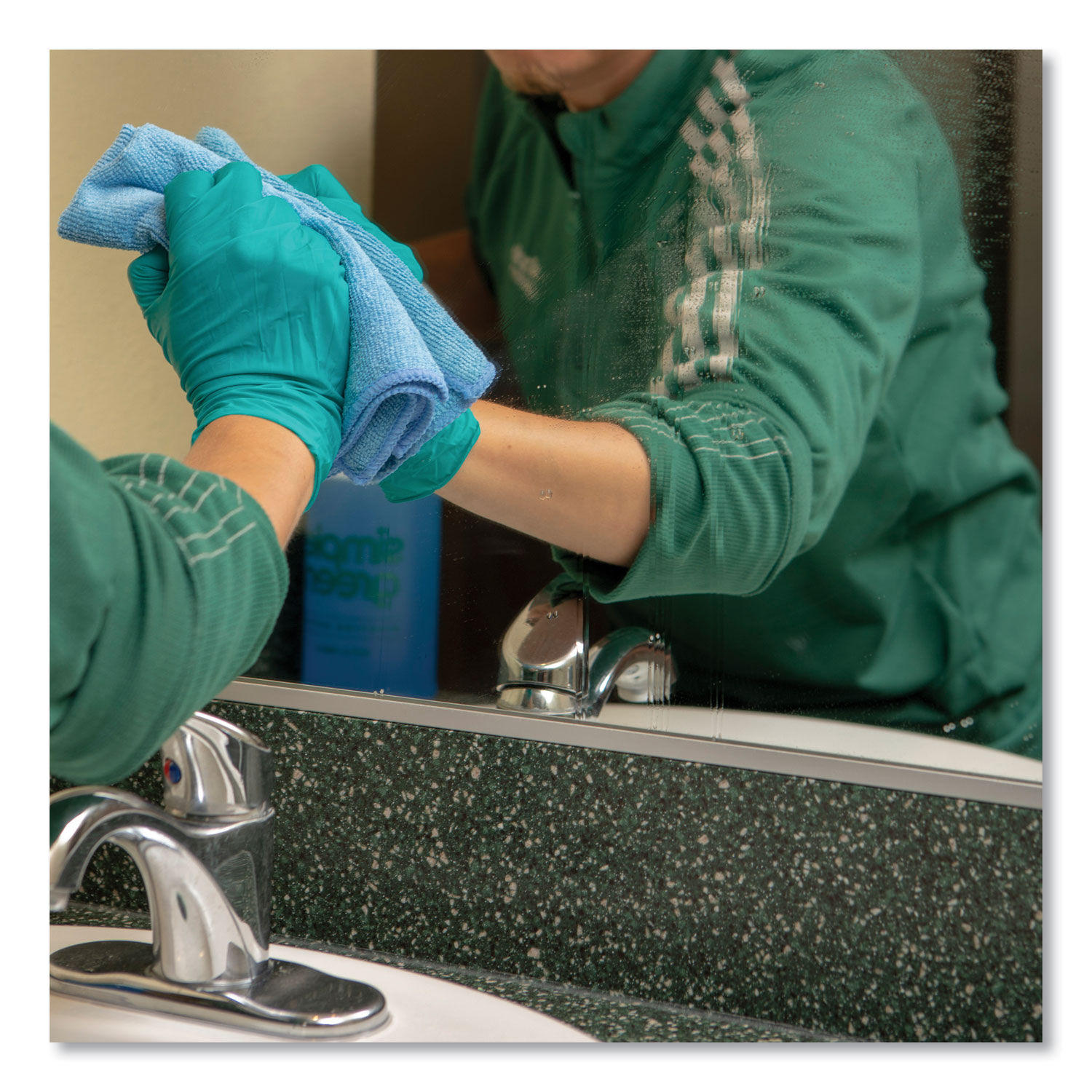 Clean Building Glass Cleaner Concentrate by Simple Green® SMP11301