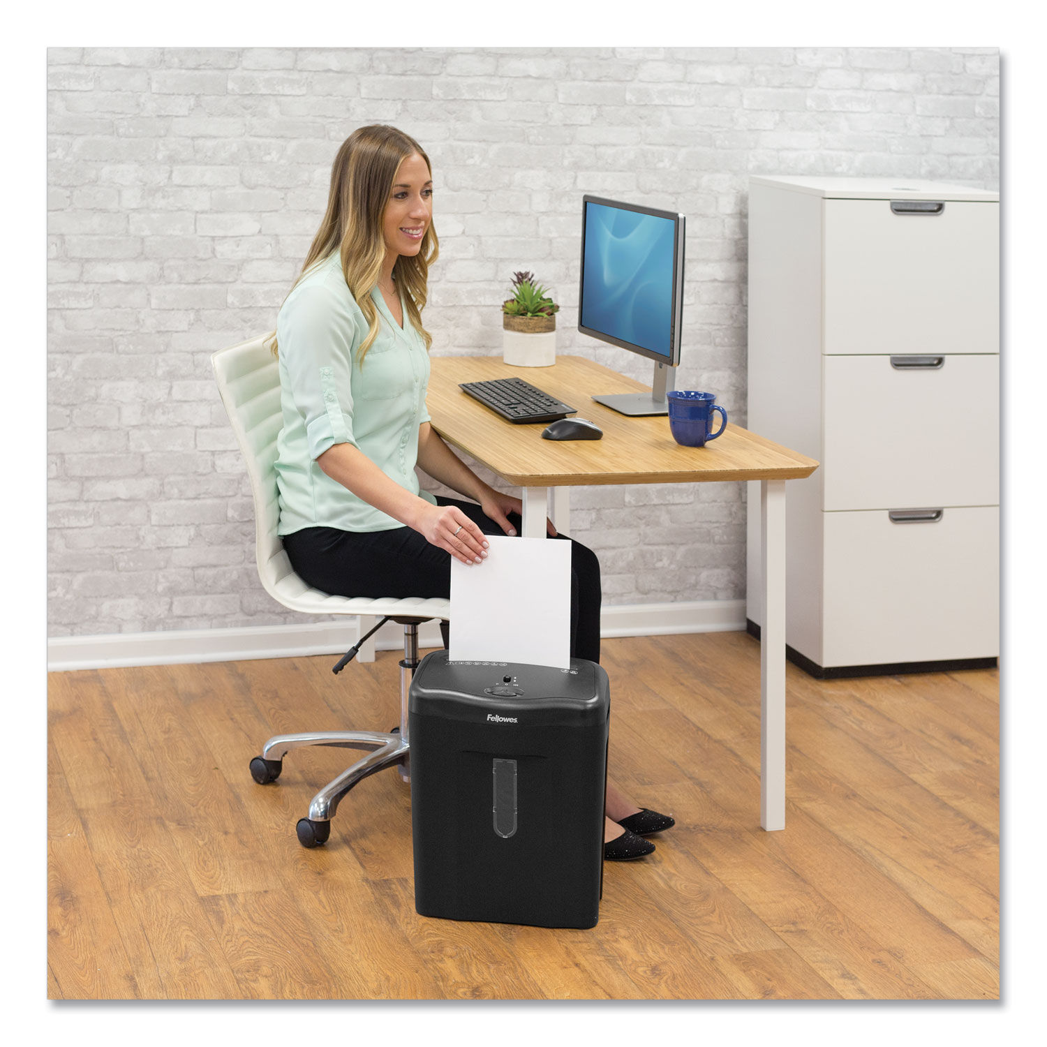 Powershred 11C Cross-Cut Shredder by Fellowes® FEL4350001