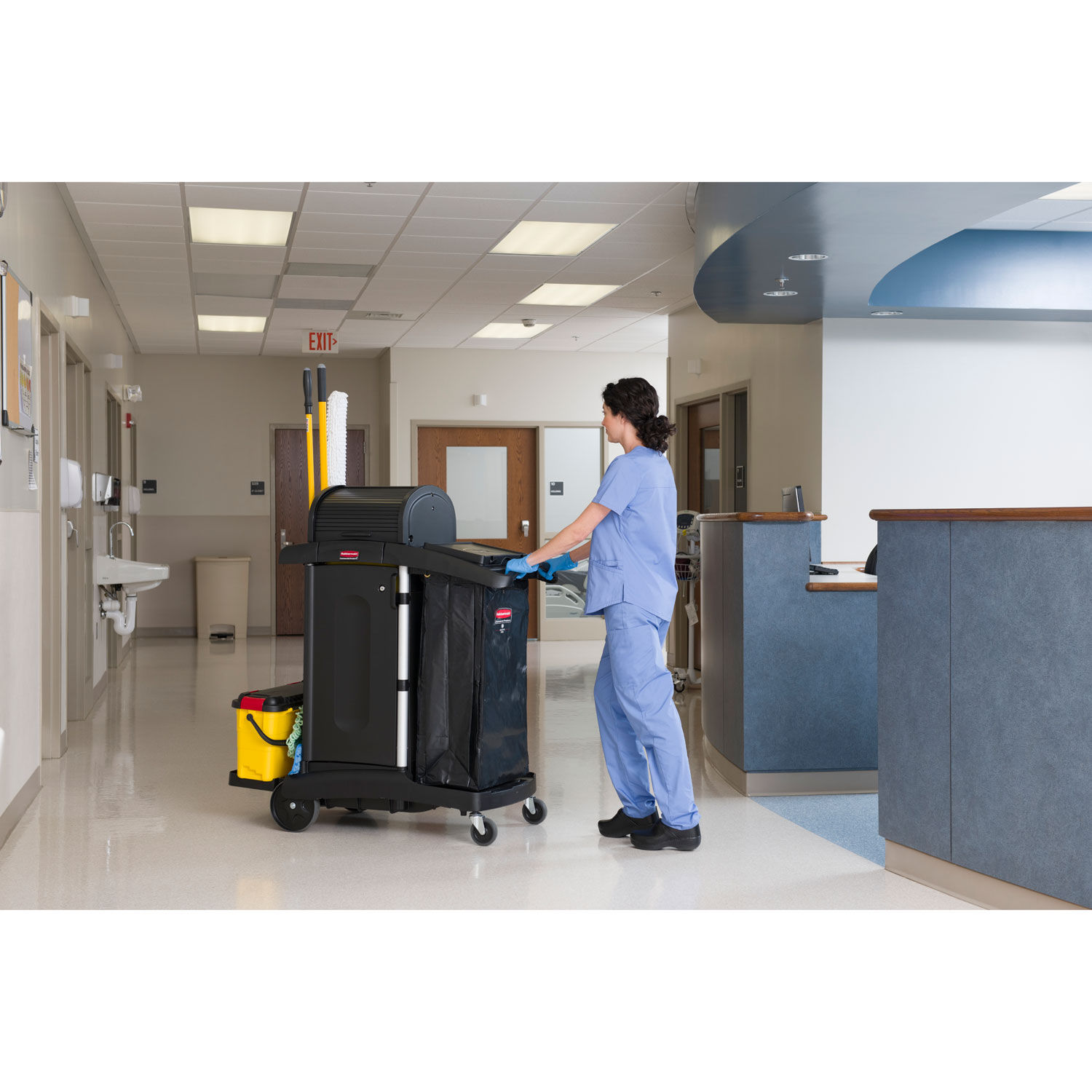 Rubbermaid High-Security Healthcare Cleaning Cart - Black