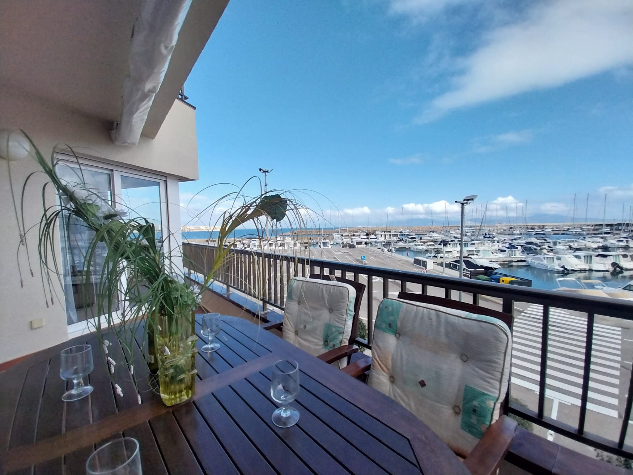 apartment Escala, L