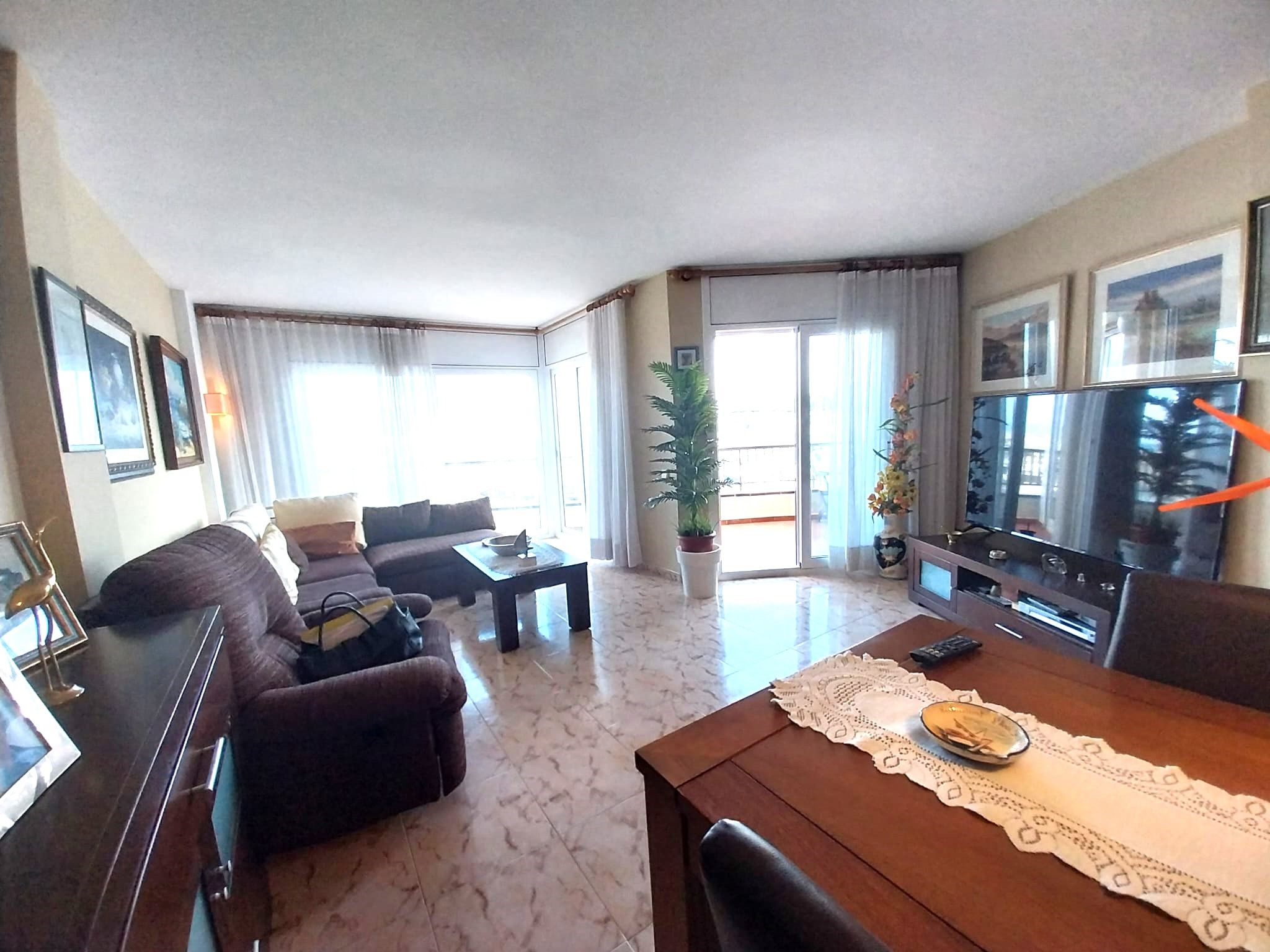 apartment Escala, L