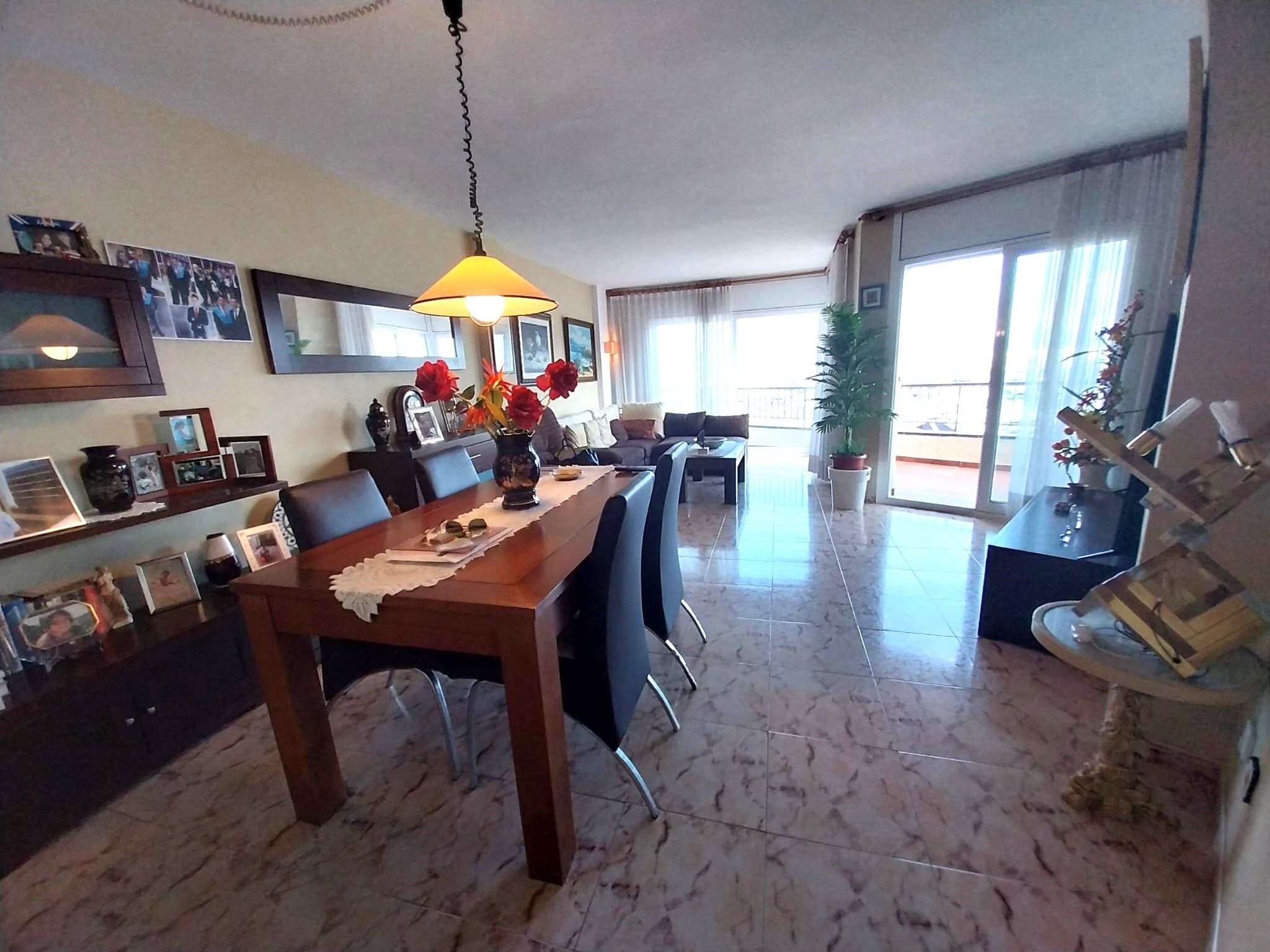 apartment Escala, L