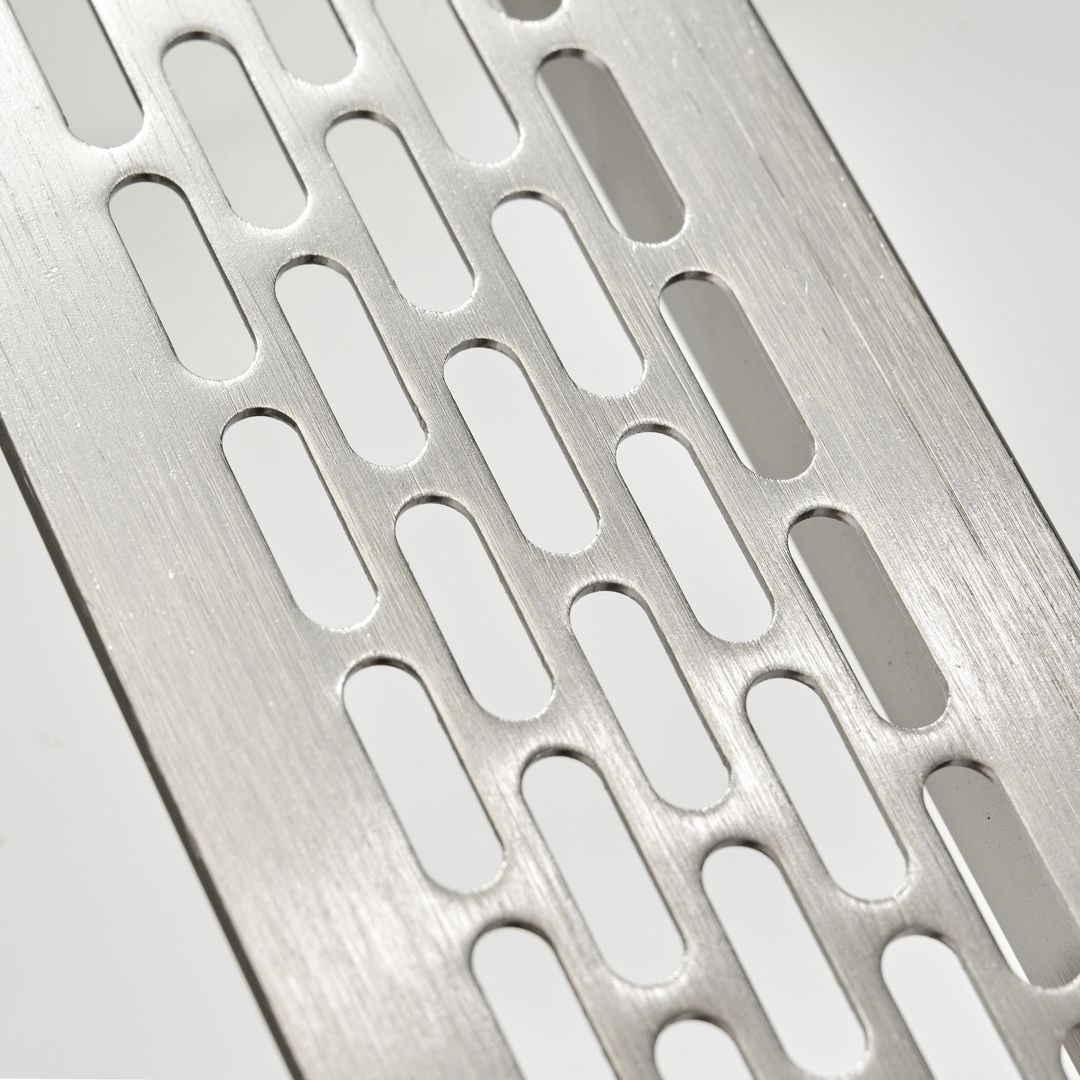 Aluminiowa kratka wentylacyjna do mebli - do szafek i zabudowy - Konfigurator rozmiaru i koloru - miniatura 6