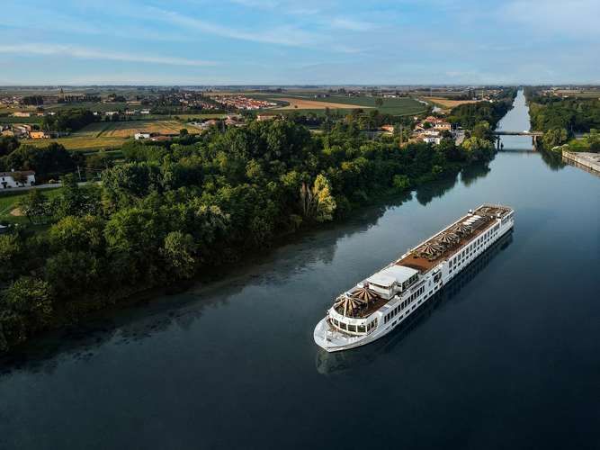 Travel in style on the S.S La Venezia Uniworld River Cruise Ship with Belinda Layt, Travel Agent Finder