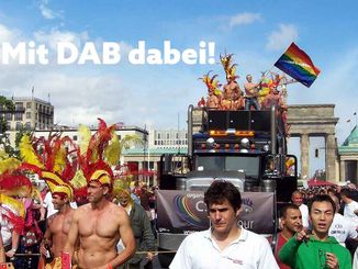 Symbolbild mit Feiernden beim CSD Berlin