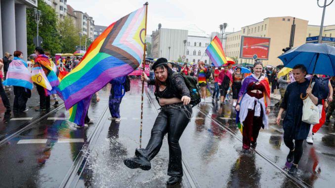 CSD Berlin Tanzen im Regen