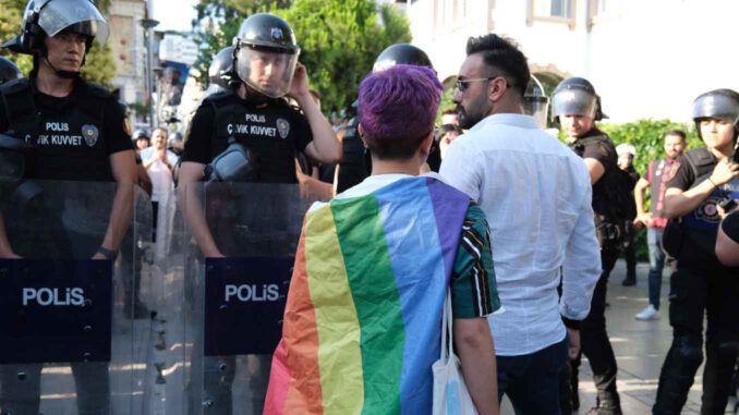 Polizei verhindert CSD in Izmir - Murat Kocabaş / KaosGL.org