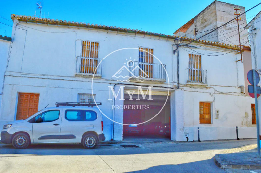 Town house for sale in Vélez- Malaga