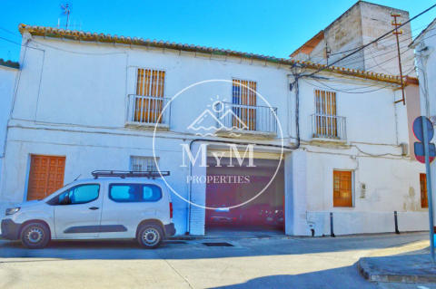Eladó sorház Vélez- Malaga-n