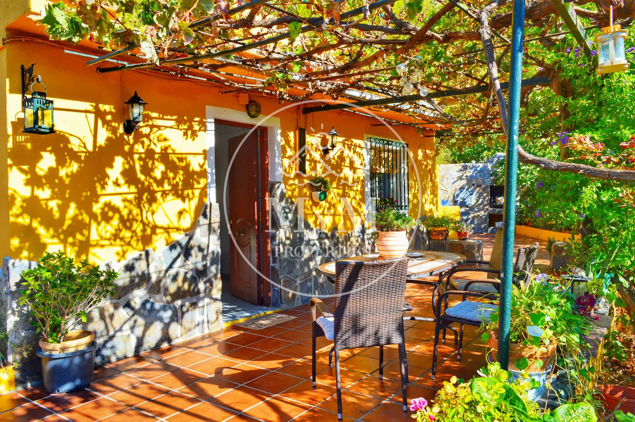 Tranquil Nature Hideaway with Pool and Sea Views Near Nerja
