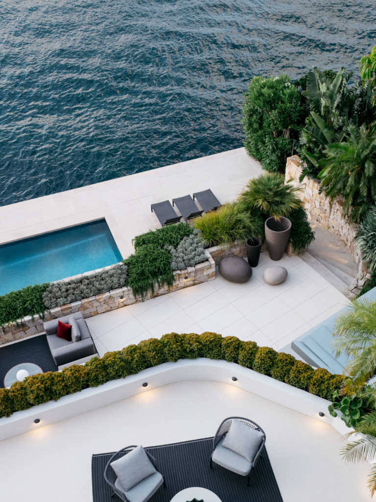 10 Beautiful Spring Gardens