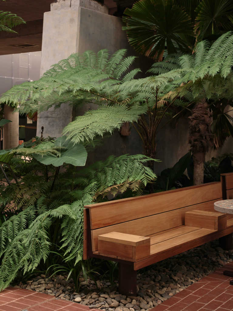 10 Beautiful Spring Gardens