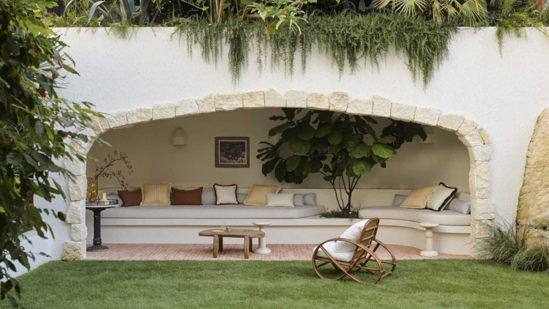 10 Beautiful Spring Gardens