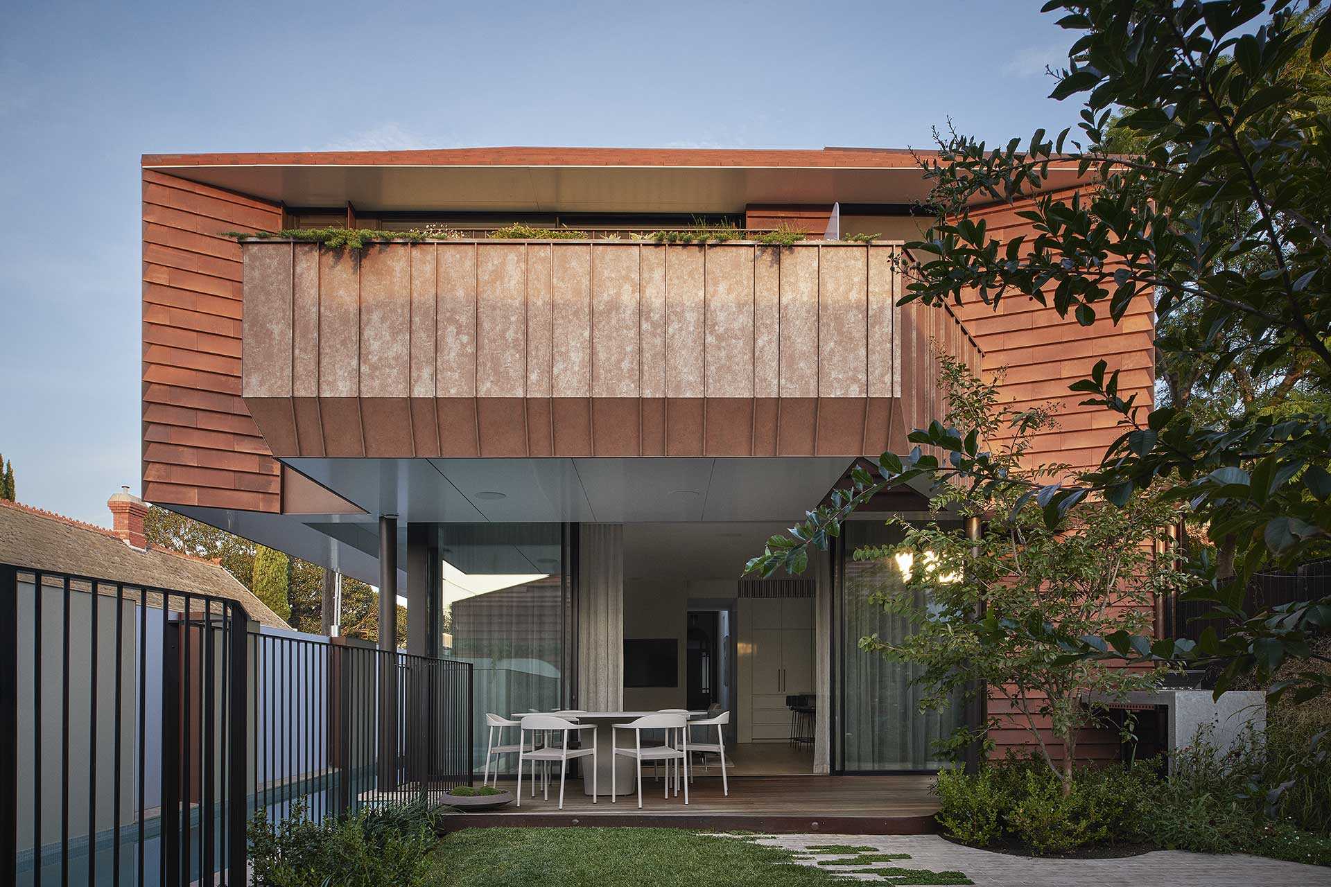 HEADER_moss_haroldst64971