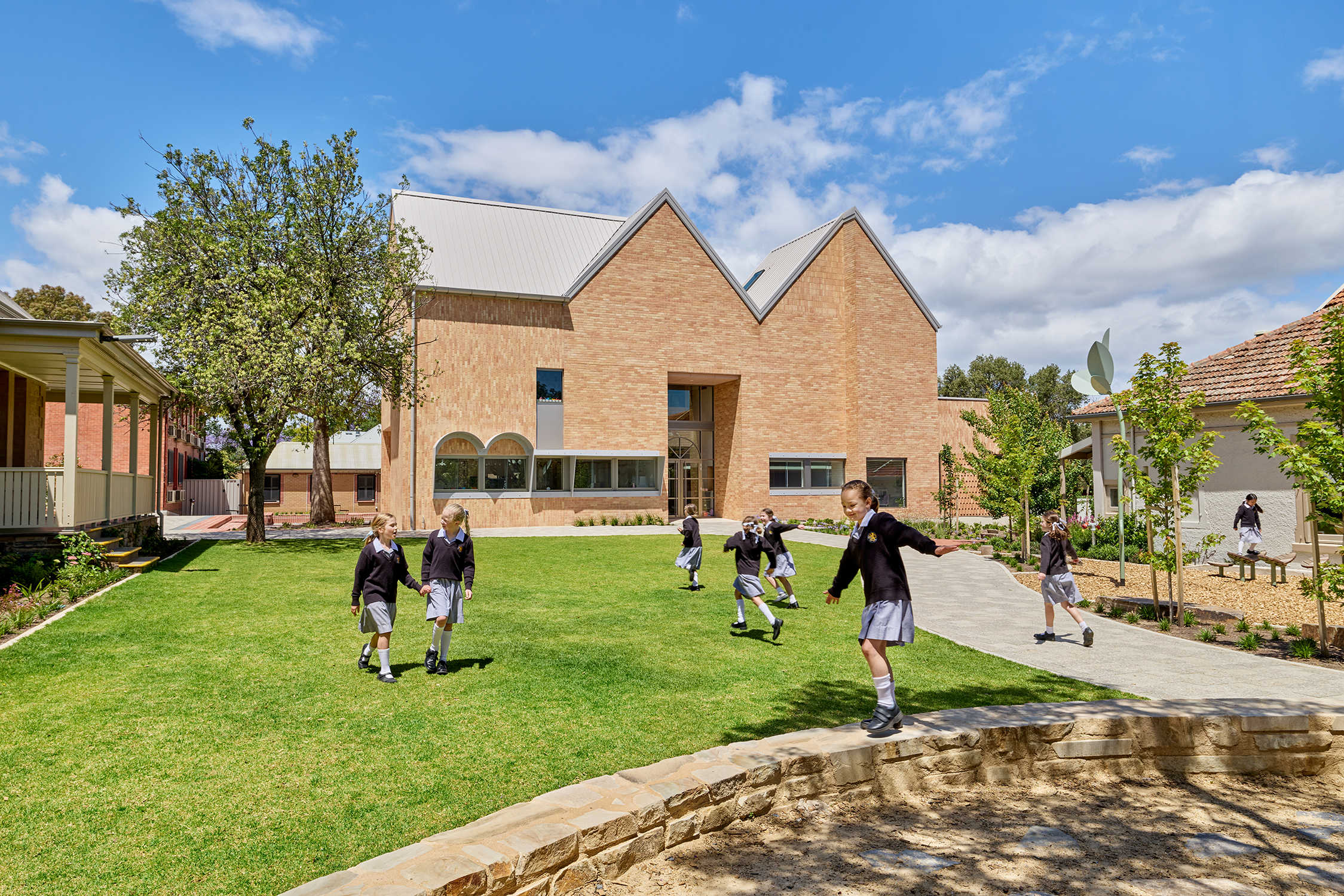 Project_WildernessSchoolCoachHouse_UrbanStone7