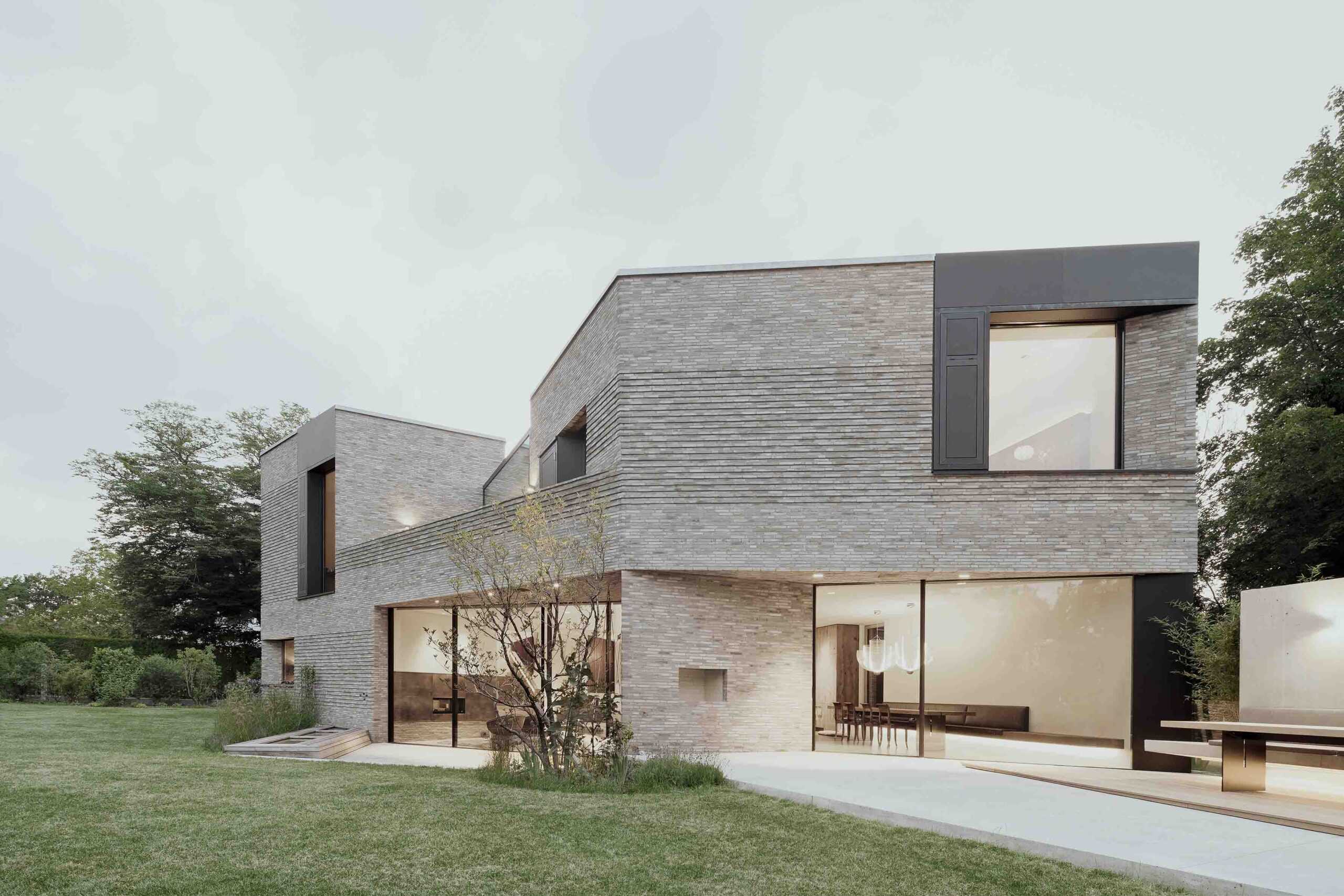 Gräfelfing clinker brick villa 2