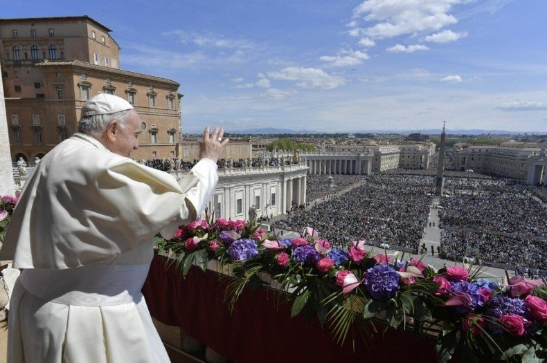 Francisco, no Domingo da Páscoa: deixemo-nos vencer pela paz de Cristo! - Jornal O São Paulo